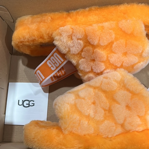 Ugg Fluff Yeah Slides - Picture 7 of 7